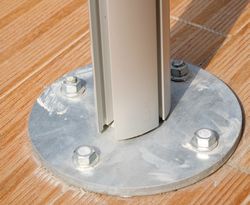 Base a atornillar mástil